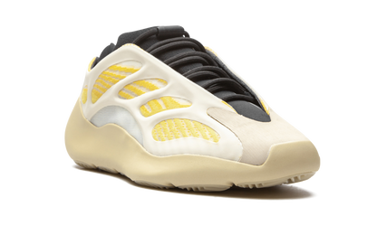 Yeezy 700 V3 "Safflower" G54853