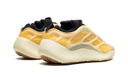 Yeezy 700 V3 "Mono Safflower" HP5425