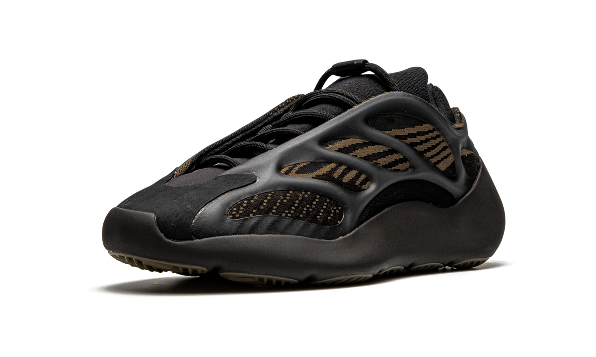 Yeezy 700 V3 "Clay Brown" GY0189