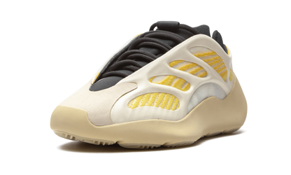 Yeezy 700 V3 "Safflower" G54853