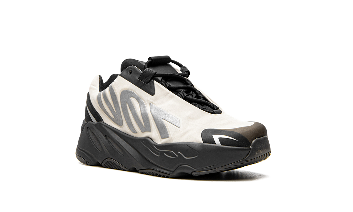 Yeezy Boost 700 MNVN KIDS "Bone" FY3730