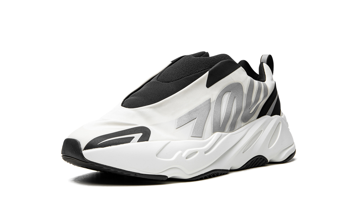 Yeezy 700 MNVN "Laceless Analog" IG4798