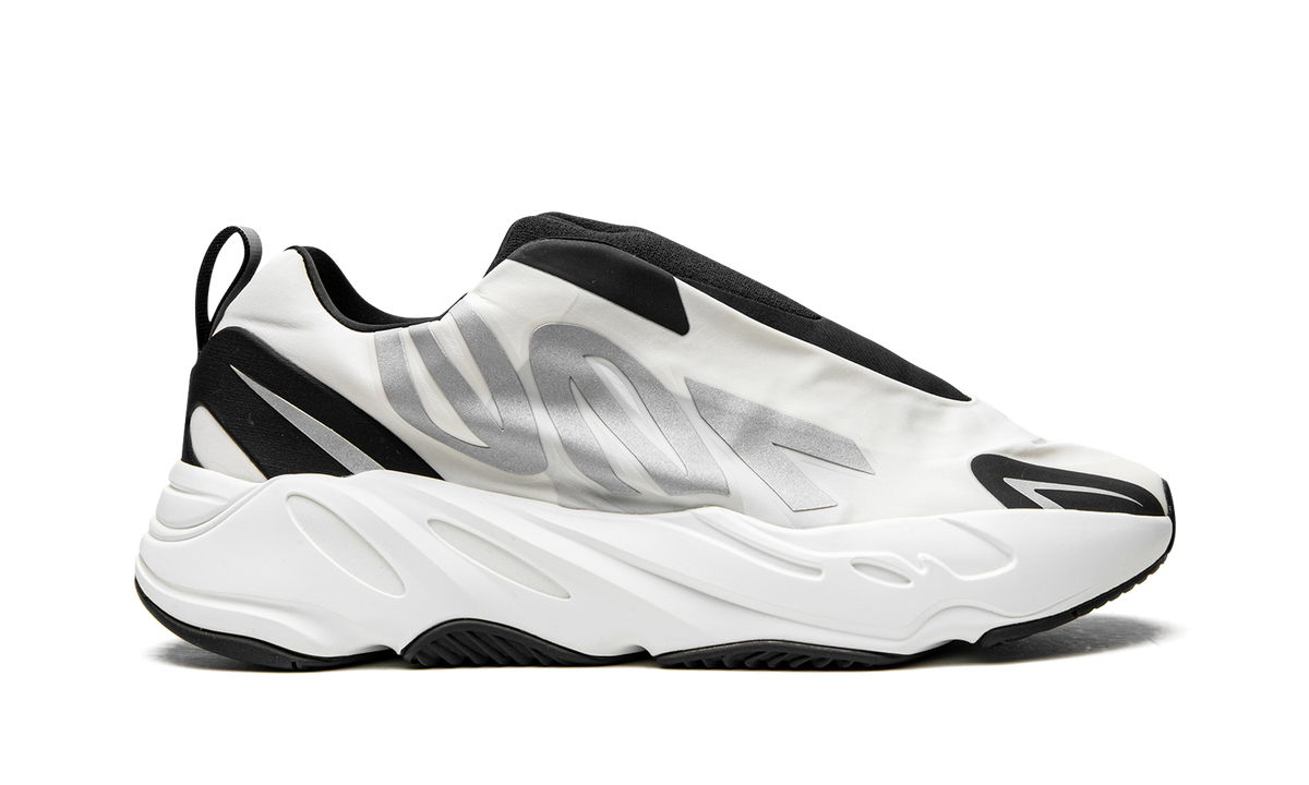 Yeezy 700 MNVN "Laceless Analog" IG4798