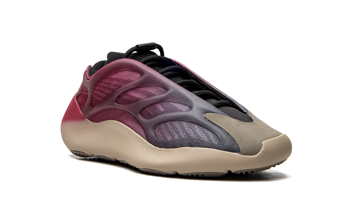 Yeezy 700 V3 "Fade Carbon" GW1814