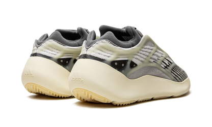 Yeezy 700 V3 "Fade Salt" ID1674