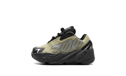 Boost 700 MNVN "Resin" GY4812