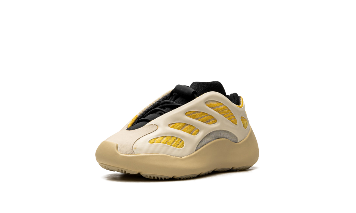 Yeezy 700 V3 Infants "Safflower" G54855